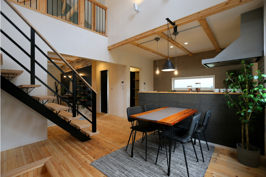 リビング階段のある間取りの魅力｜27～35坪で開放感いっぱいのリビングがある家実例