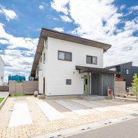 ナチュラルな家の外観