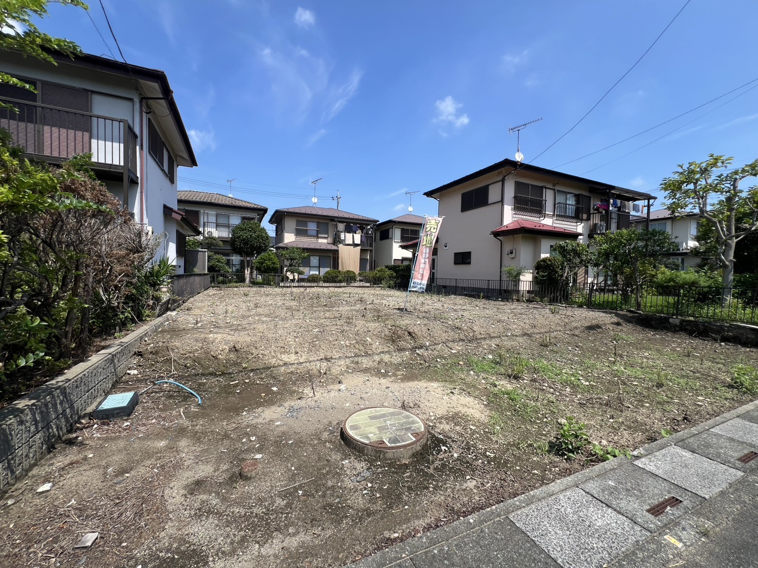 高野台西5丁目の敷地と隣接する住宅の距離感